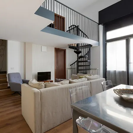 Guesthost - M5 Istria & Marche Roomy Lofted Διαμέρισμα